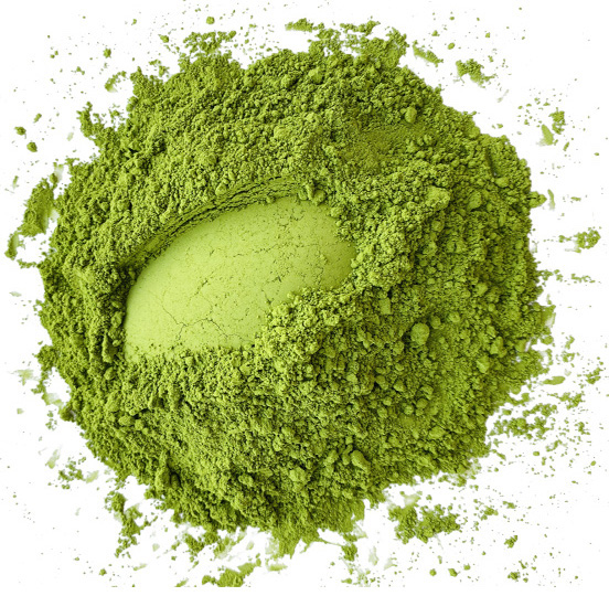 Traditional Japan Matcha w opakowaniu doypack 250g to ekonomiczne rozwiązanie dla miłośników autentycznej japońskiej matchy. Ten duży, 250-gramowy worek foliowy ze szczelnym zamknięciem strunowym zapewnia wygodę przechowywania i łatwe dozowanie, idealne do codziennego użytku zarówno w domu, jak i w profesjonalnej gastronomii.
Matcha pochodzi prosto z Japonii, zachowując tradycyjny smak i aromat charakterystyczny dla wysokiej jakości produktów. Opakowanie doypack zostało zaprojektowane z myślą o osobach regularnie pijących matchę - jego duża pojemność pozwala na dłuższe korzystanie z produktu, co przekłada się na oszczędności. Szczelne zamknięcie typu zip skutecznie chroni delikatny proszek przed wilgocią i utlenianiem, gwarantując zachowanie świeżości.
Produkt szczególnie polecany jest dla:
restauracji i kawiarni serwujących matchę
cukierni wykorzystujących matchę w deserach
smoothie barów
osób pijących matchę na co dzień
wszystkich ceniących wygodę dużych opakowań
Traditional Japan Matcha w formacie 250g to połączenie tradycyjnej japońskiej jakości z nowoczesnym, praktycznym opakowaniem. Zachowuje wszystkie właściwości matchy premium - intensywny zielony kolor, gładką konsystencję i charakterystyczny smak umami - przy jednoczesnej oszczędności wynikającej z większego opakowania.